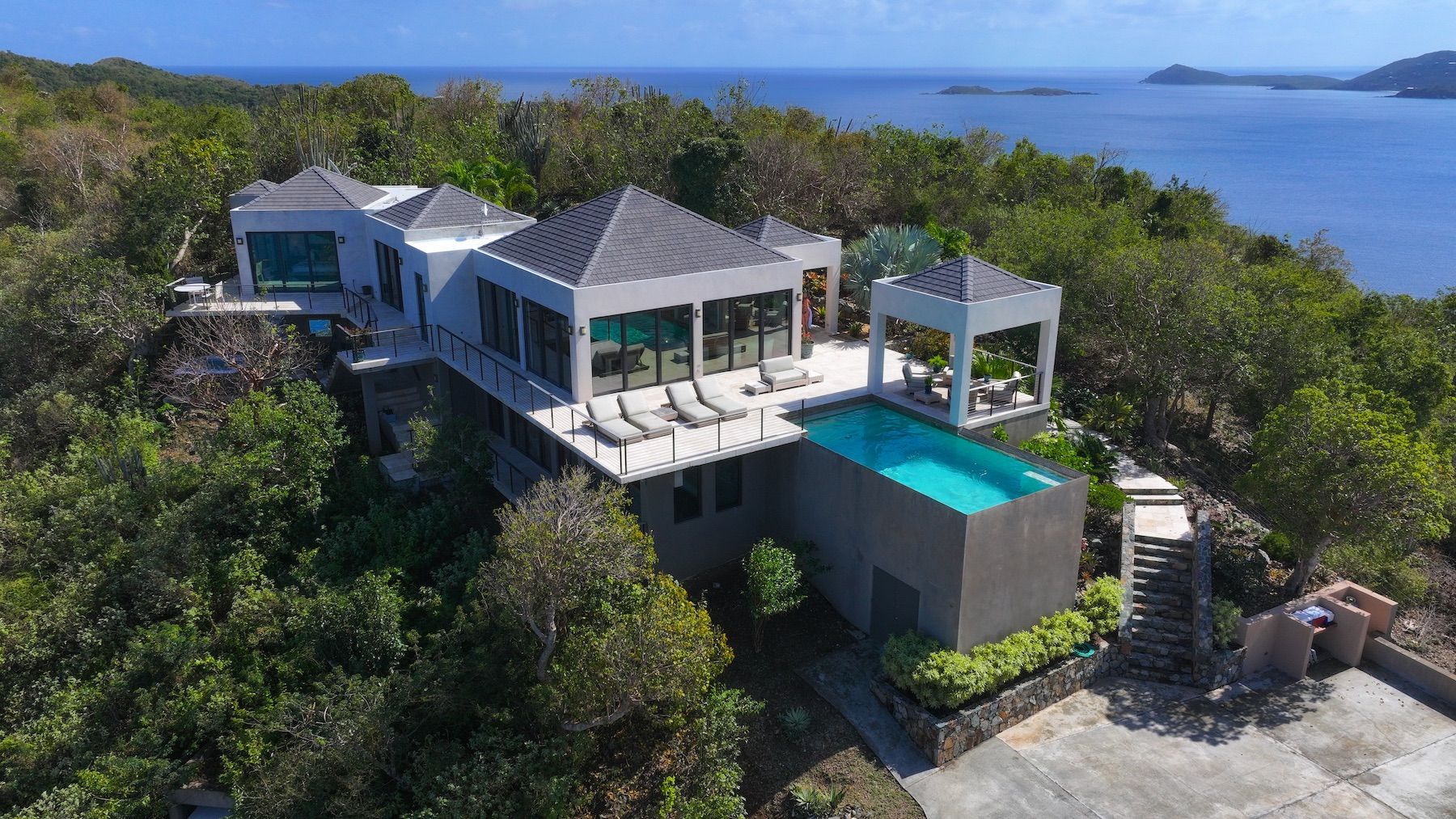 Window To The Sea villa photo.